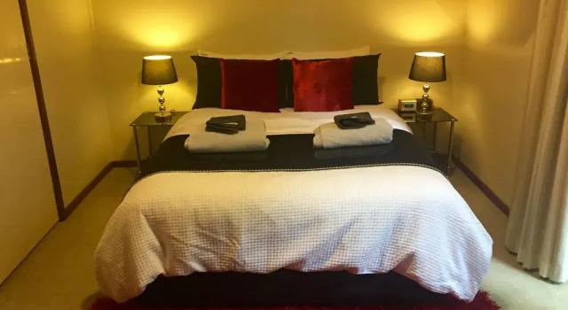 Georgie's Boutique B&B, Varaa Bed and Breakfast Tuggeranong Uusi Etelä-Wales