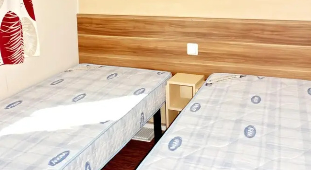 Bungalow With in La Palmyre With Pool Access and Furnished, Rezerwuj Hotel Hotele w Côte de Beauté z basenem, Basen