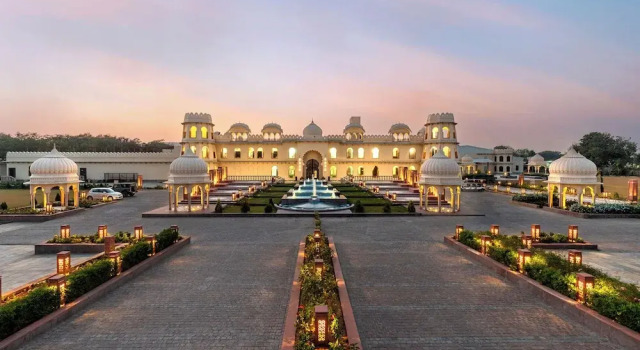Kesarbagh Palace, Забронировать Отель Отели штата Раджастхана с парковкой, Парковка