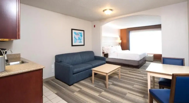 Люкс Holiday Inn Express & Suites - Gaylord by IHG