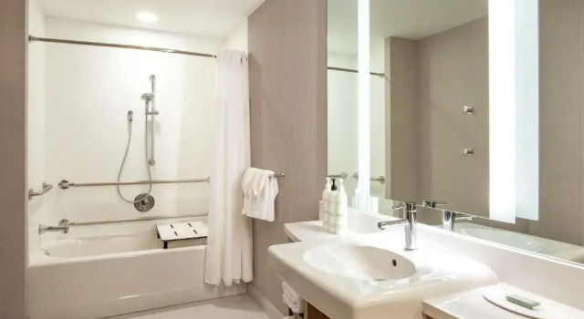 Люкс с видом на океан SpringHill Suites by Marriott Boston Logan Airport Revere Beach