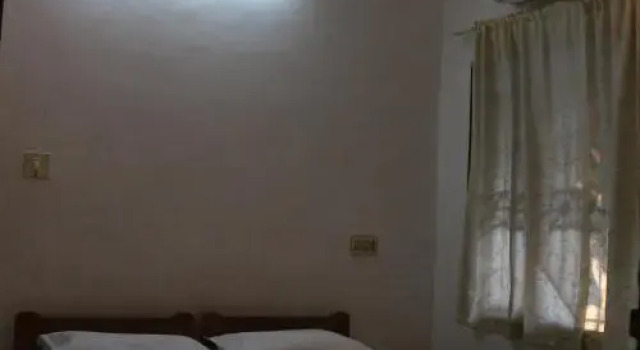 Little Flower Home Stay, Забронировать Отель Отели штата Кералы с парковкой, Парковка