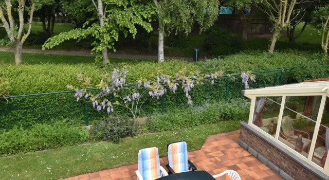 Коттедж Family Home Close to the Beach
