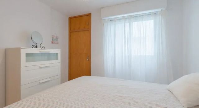 Apartamentos En El Mar, Забронировать Апартаменты/квартира Отели Торревьеха с бассейном, рядом с Molino del Agua Park Municipal Natural Park, Бассейн