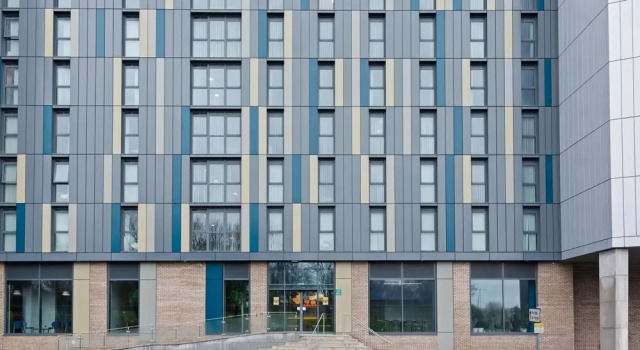 Central Modern 6BR APT With Fast Wifi Sleeps 6, Забронировать Отель Ливерпуль Мерсисайд, рядом с Harold Cohen Library