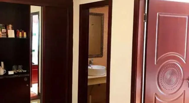 Люкс Lanbowan Songjiang Boutique Hotel