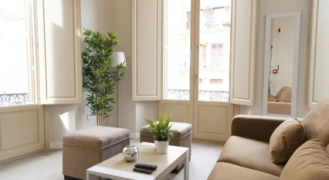 Apartamentos Pinar Málaga Centro - Carretería, Забронировать Апартаменты/квартира Отели Малаги с парковкой, рядом с Железнодорожный вокзал Малаги, Парковка