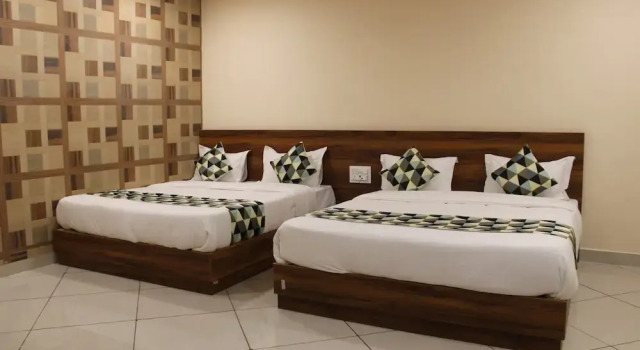 Maruti Group of Hotels - Hotel Shri Naman, Забронировать Отель Отели штата Раджастхана 3 звезды, 3*