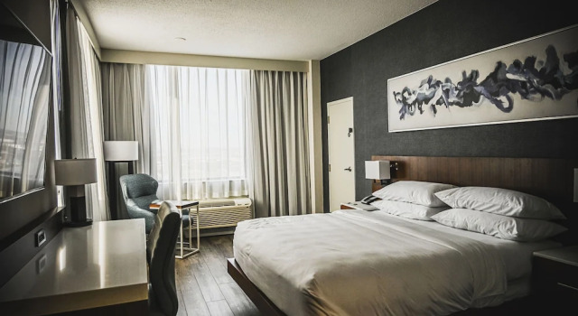 Полулюкс Delta Hotels by Marriott Cincinnati Sharonville