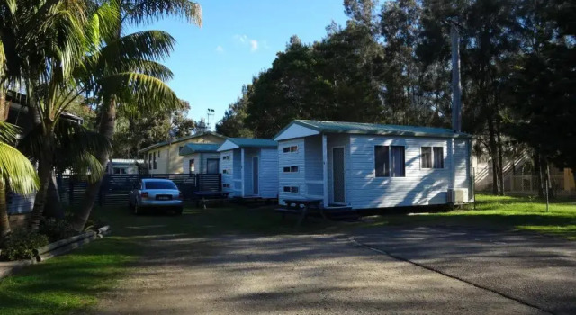 Студия с балконом Caseys Beach Holiday Park