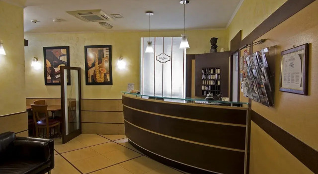 Hotel Lirico