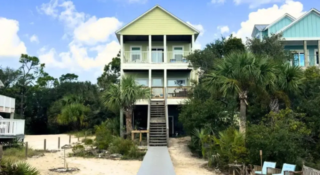 Pet Friendly House - Seacret Shores, Book Hotel Hoteller i Indian Pass med parkering, Parkering