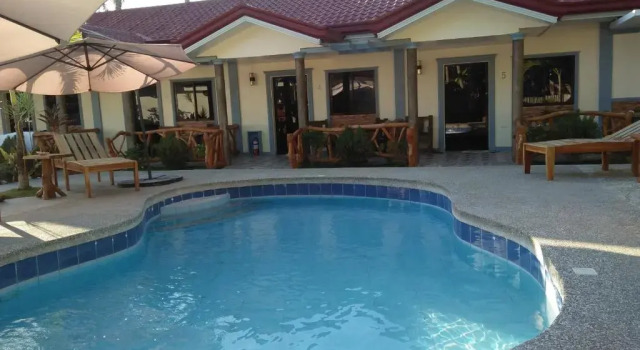 Бунгало Deluxe Aloha Seaside Resort
