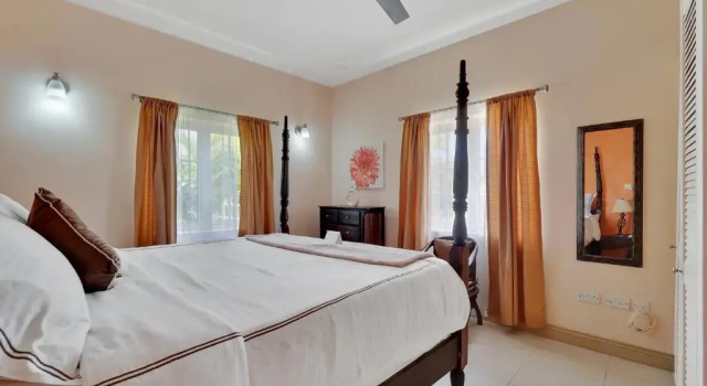 Люкс с 2 комнатами Mandela Court Suites Grenada