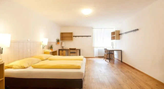 Kolpinghaus Hallein, จอง โรงแรม Hallein Tennengau