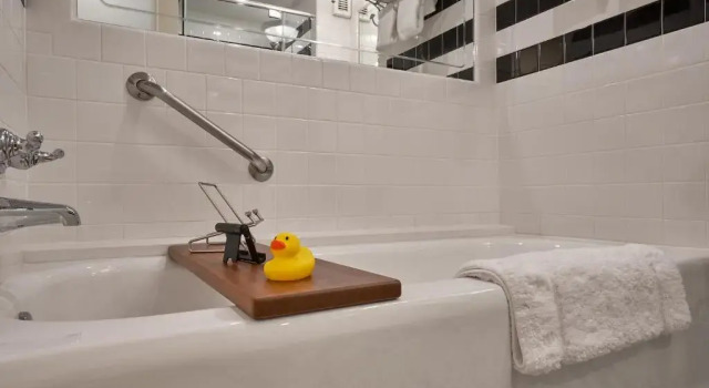 Четырёхместный номер Standard O.Henry Hotel