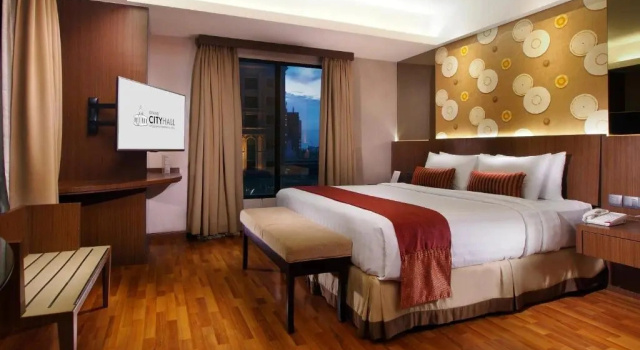 Двухместный полулюкс с видом на город Grand City Hall Hotel & Serviced Residences
