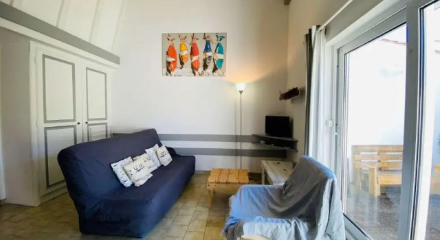 Location dans résidence avec piscine à 50m de la plage