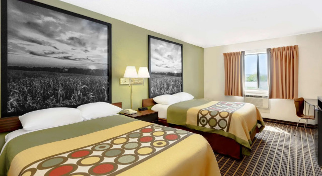 Super 8 by Wyndham Norfolk