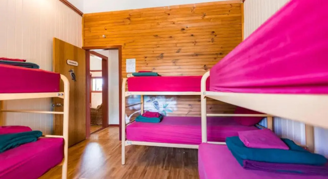 Кровать в общем номере On The Wallaby Eco Lodge