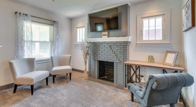 Коттедж с 2 комнатами Charming Springfield Home: 2 Mi to Downtown