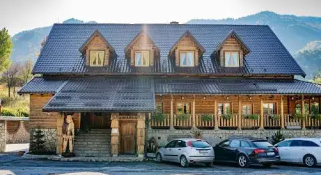 Penzión ZBOJNÍK, Rezervovat Hotel Hotely v Žilinský kraj s parkováním, Parkování