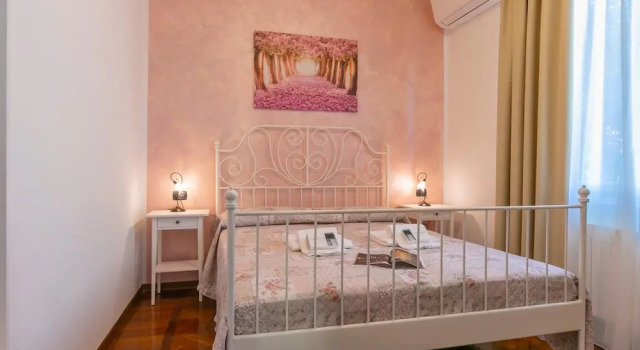 Апартаменты Appartamento La Maison Fleurie