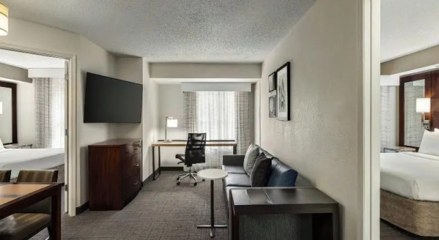 Четырёхместный люкс Residence Inn Marriott Chester