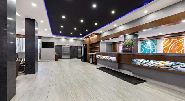 Best Western Plus Toronto North York Hotel & Suites