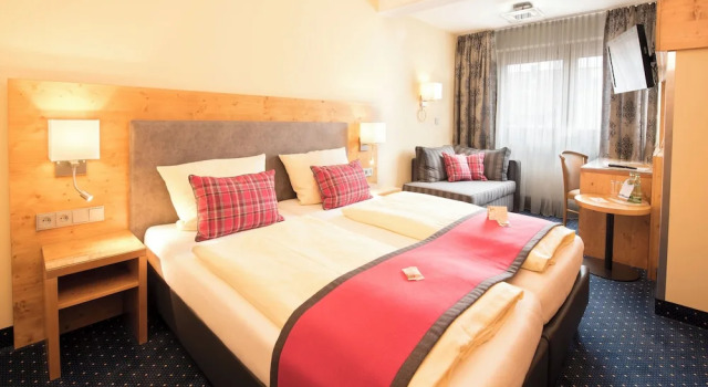 AKZENT Hotel Krone, Забронировать Отель Отели Нижней Франкония 3 звезды, 3*