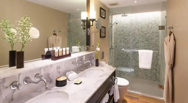 The Strand Cruise