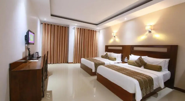 Четырёхместный номер Standard Rivendell Hotel