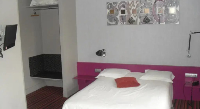 Номер Comfort Hôtel Latino Reims Centre