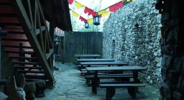 Penzion Hrad, Забронировать Отель Отели Фридек-Мистек с парковкой, Парковка