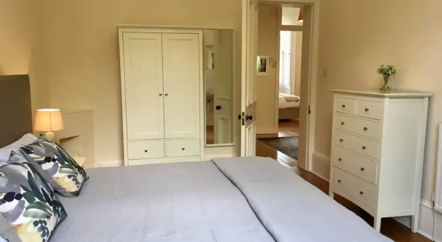 Quiet 2 Bedroom Apartment close to the City Centre
