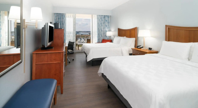 Четырёхместный номер Standard Holiday Inn Resort Lumina on Wrightsville Beach by IHG