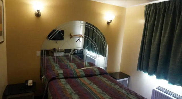 Номер Standard Flushing Motel