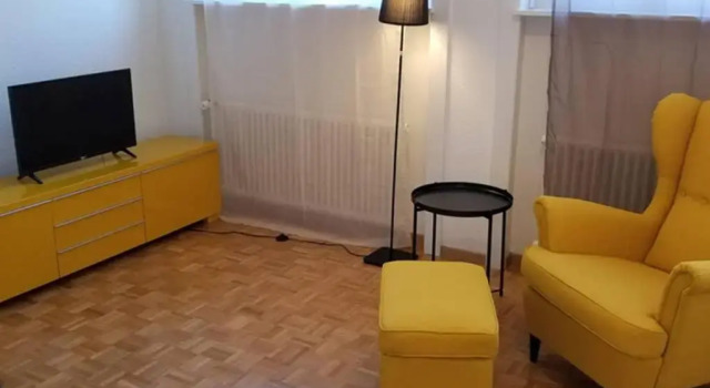 HSH Barre 6 - City Apartment next Cathedral Lausanne, Забронировать Апартаменты/квартира Лозанна Во, рядом с Jordils