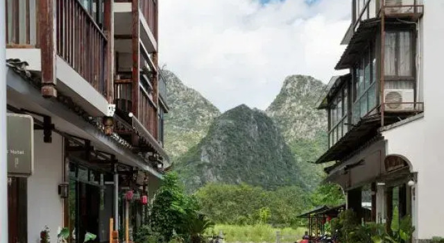 Guilin Qingshanshe (Taohua River Reed Flute Cave Scenic Area)