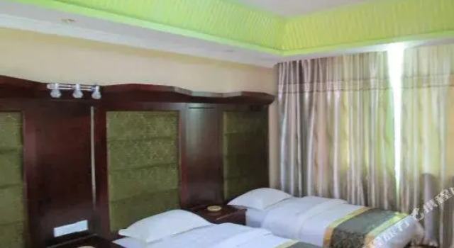 Huatian Hotel