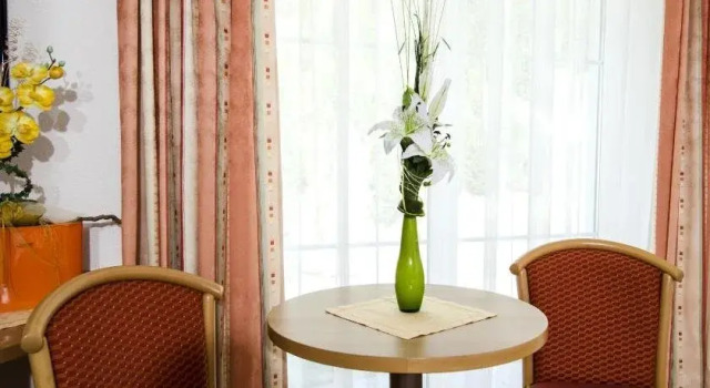 Apart Anna-Maria, Rezerwuj Hotel Hotele w Tyrol z parkingiem, Parking