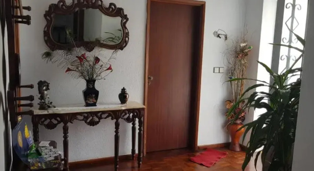 Dona Julia, Rezerwuj Hotel Santa Cruz das Flores Flores Island