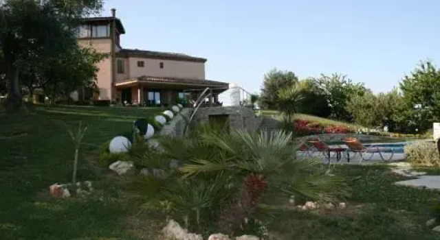 Relais Il Monticello, Book Hotel Montefiore Conca Emilia-Romagna