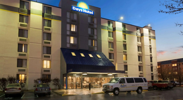 Days Hotel Minneapolis - University of Minnesota, Varaa Hotelli Hotellit Minnesota pysäköinnillä, Pysäköinti
