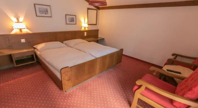 Номер Standard Pension Bergfried