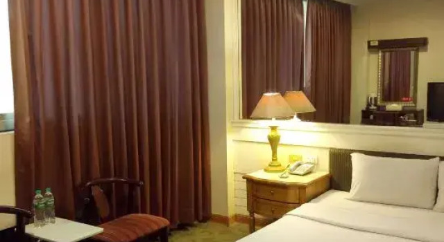 Люкс Economy 苓雅大飯店 Lingyea Hotel
