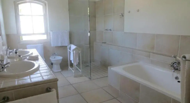 Люкс Luxury с балконом Constantia Valley Lodge