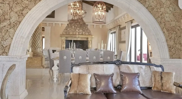 Grand Mansion, Book Hotel 4-stjernede hoteller i Avgorou, 4*