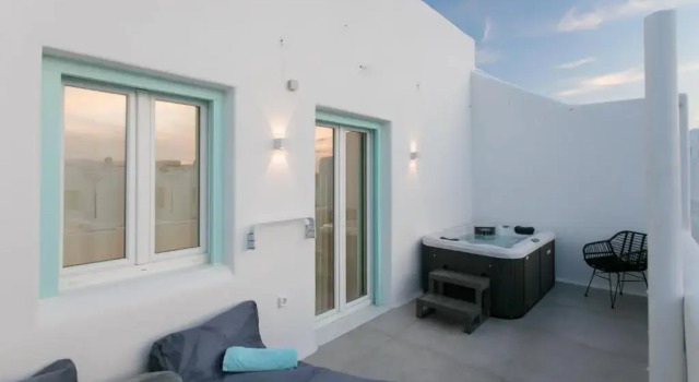 Люкс Majo Suites Hotel