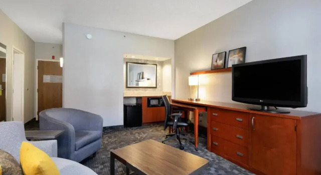 Люкс Courtyard by Marriott Dallas-Fort Worth/Bedford